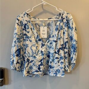 Floral Blue and White Women's Top